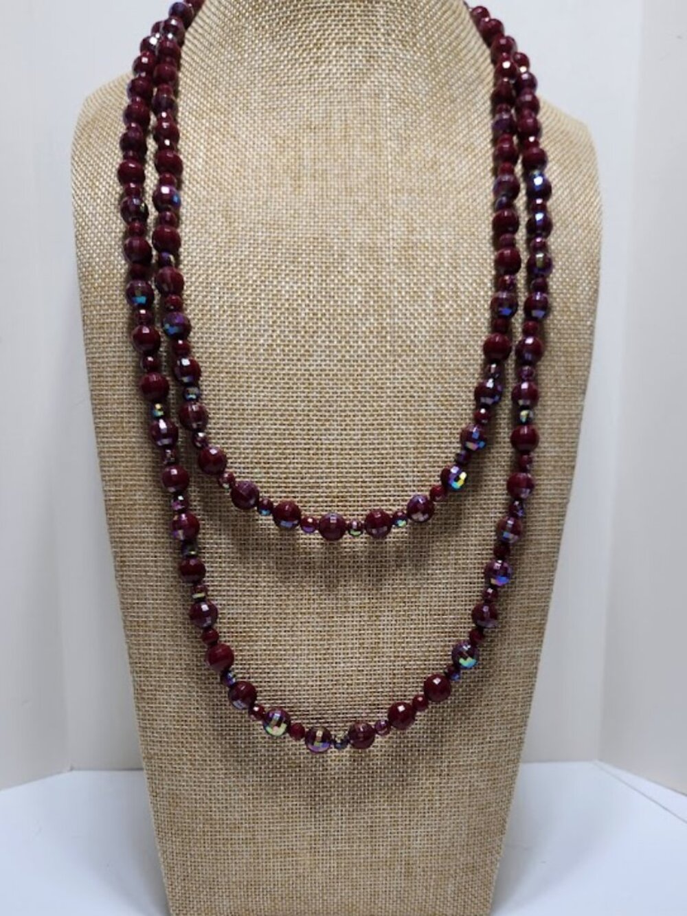 Premier Designs Burgundy AB Necklace - Picture 2 of 3